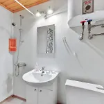 2 Bedroom Lovely In 度假居