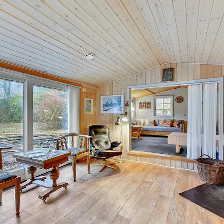 2 Bedroom Lovely In *