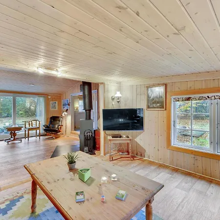 2 Bedroom Lovely In Nyaraló *