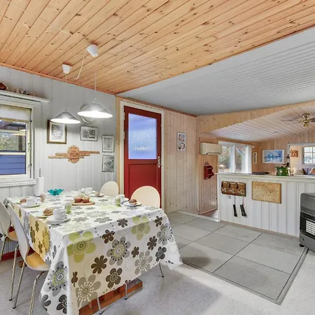 2 Bedroom Lovely In *