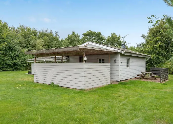 Holiday home 2 Bedroom Lovely In