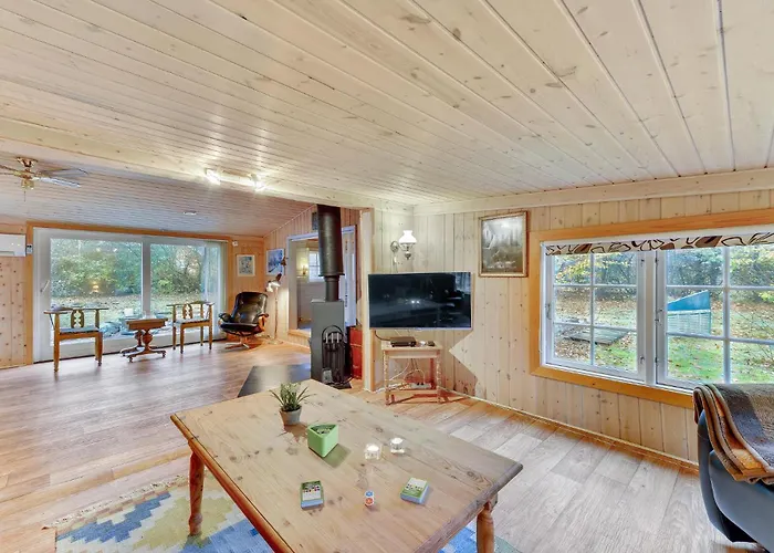 2 Bedroom Lovely In Holiday home *