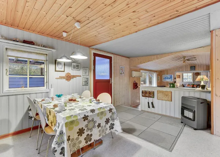 2 Bedroom Lovely In *